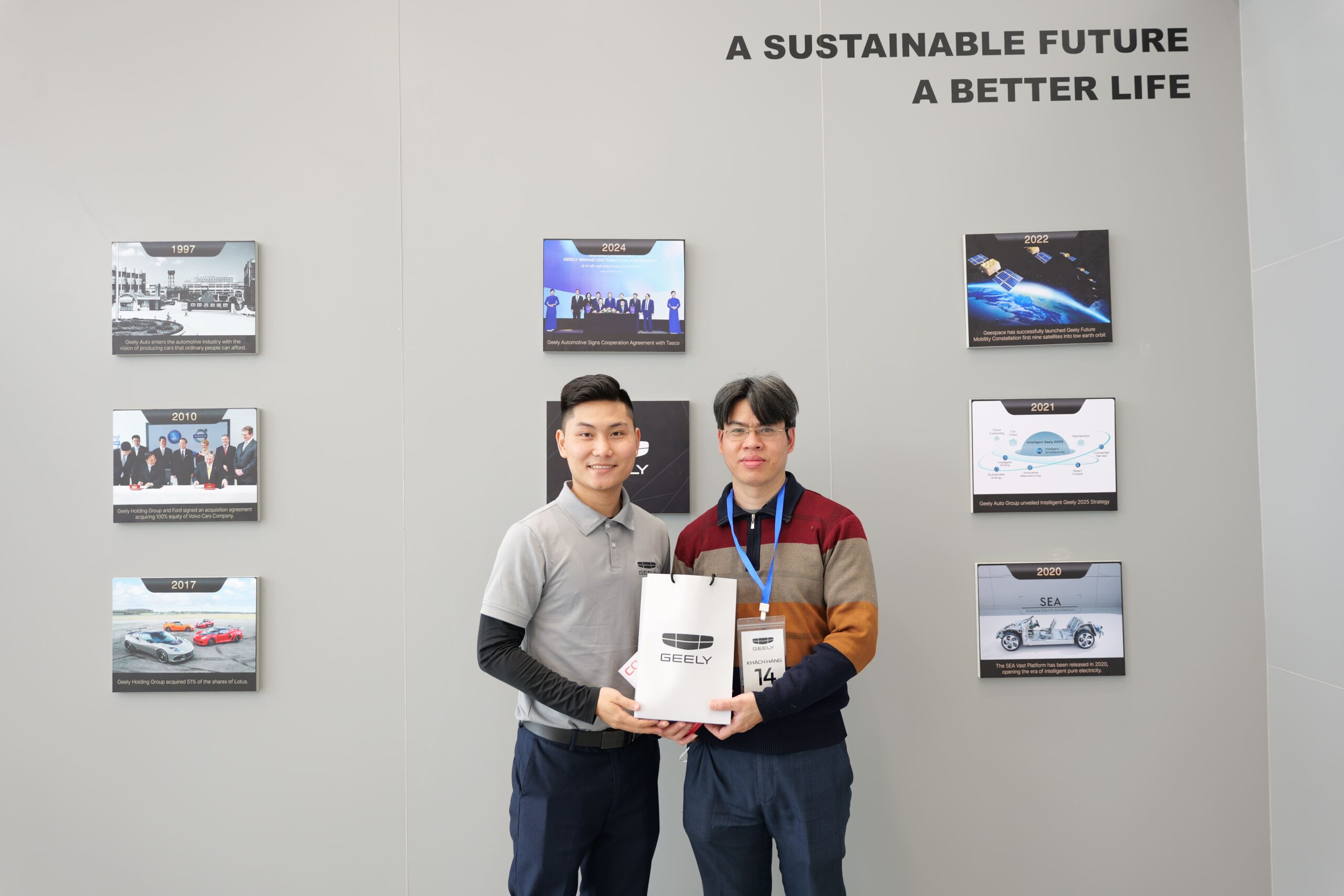 Những món quà độc quyền Geely Quảng Ngãi tri ân khách hàng